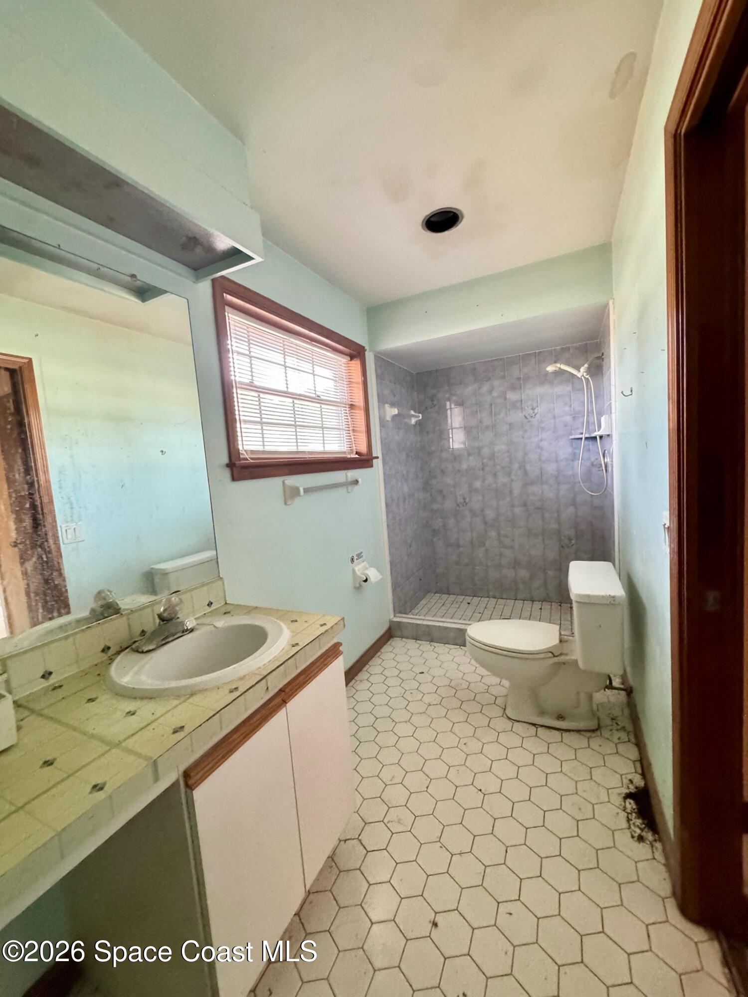 876 Remsen Avenue Northwest Palm Bay, FL 32907 - Photo 9 of 17 IMG_7399
