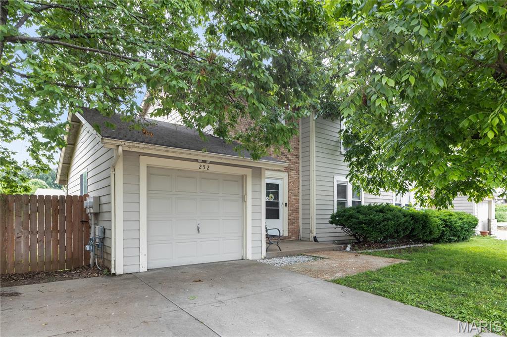 252 Spencer Road St. Peters, MO 63376 - Photo 1 of 25