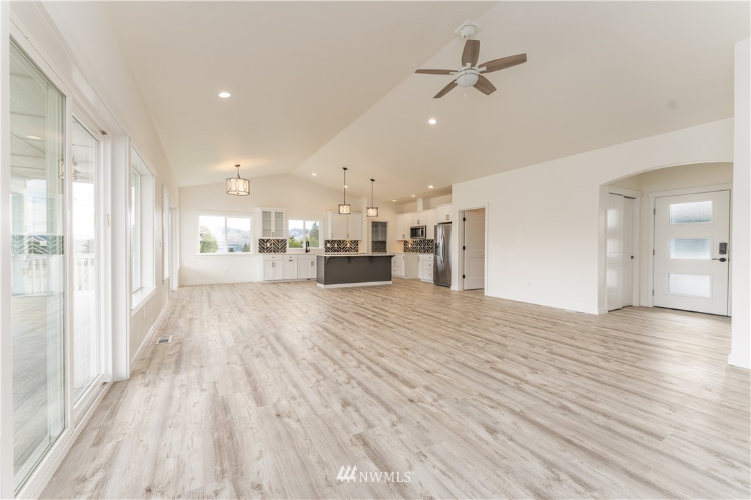 59 Paramont Ridge Lane Manson, WA 98831 - Photo 5 of 37 Gallery Image 5