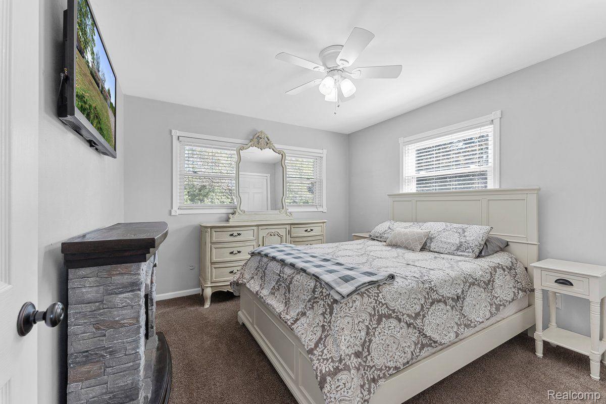 3365 Heiss Road Monroe, MI 48162 - Photo 17 of 31 Primary Bedroom