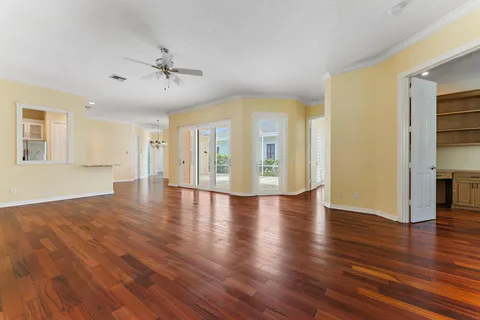 $879,000 | 215 New Haven Boulevard, Jupiter, FL 33458