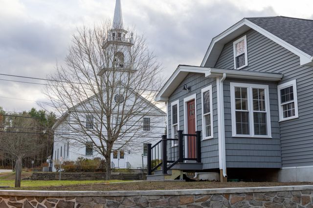 a front view of house with yard