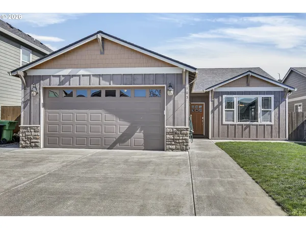 $460,000 | 105 Chinook Drive, Rainier, OR 97048