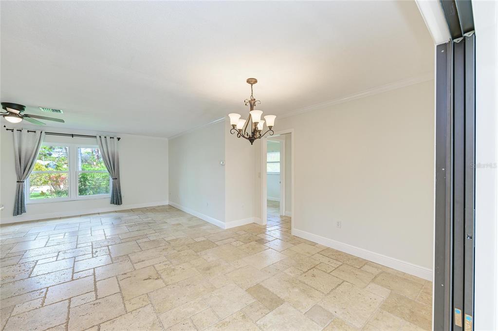 1307 Primrose Road Venice, FL 34293 - Photo 14 of 87
