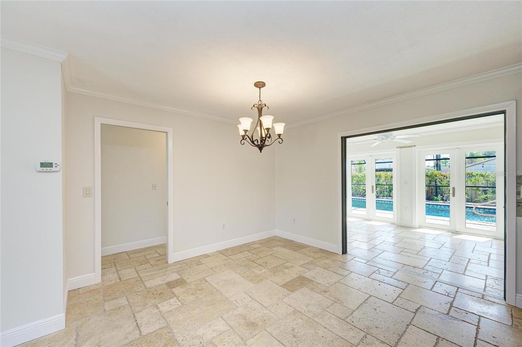 1307 Primrose Road Venice, FL 34293 - Photo 15 of 87