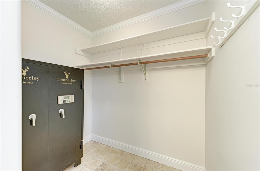 1307 Primrose Road Venice, FL 34293 - Photo 25 of 87