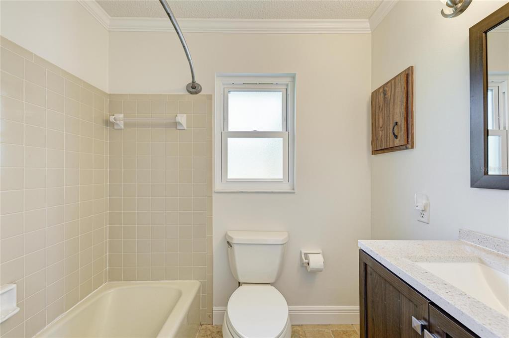 1307 Primrose Road Venice, FL 34293 - Photo 35 of 87