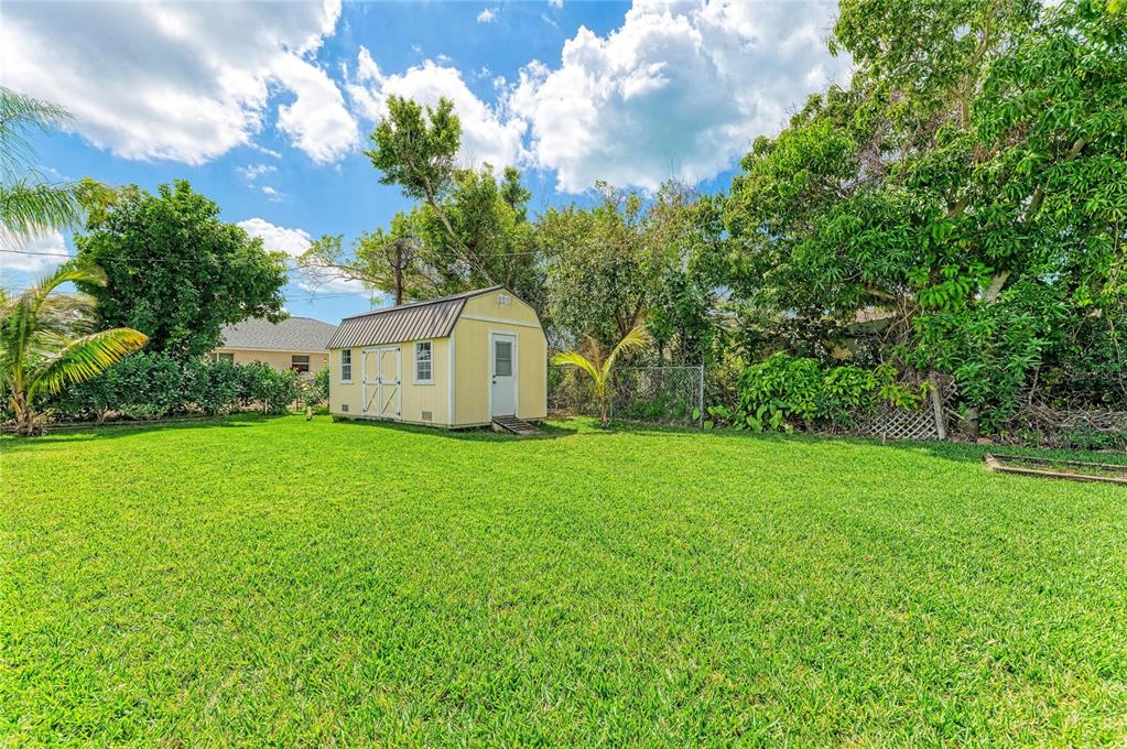 1307 Primrose Road Venice, FL 34293 - Photo 53 of 87