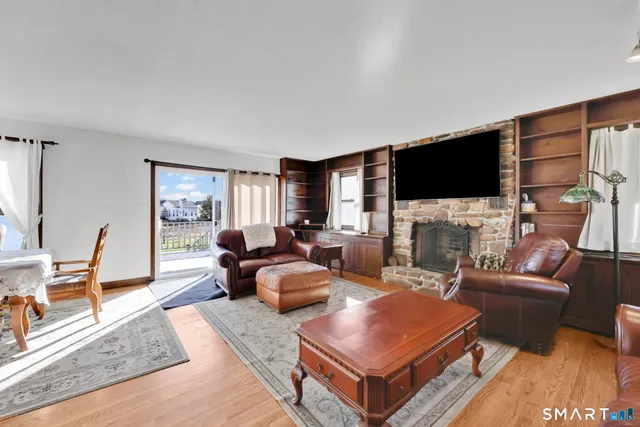 $674,900 | 101 Grieb Road, Wallingford, CT 06492