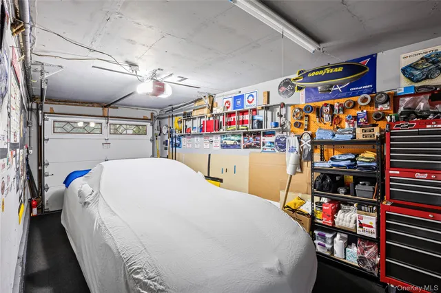 $859,000 | 6 Simmons Drive, East Islip, NY 11730