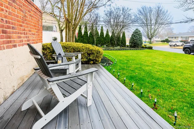 $859,000 | 6 Simmons Drive, East Islip, NY 11730