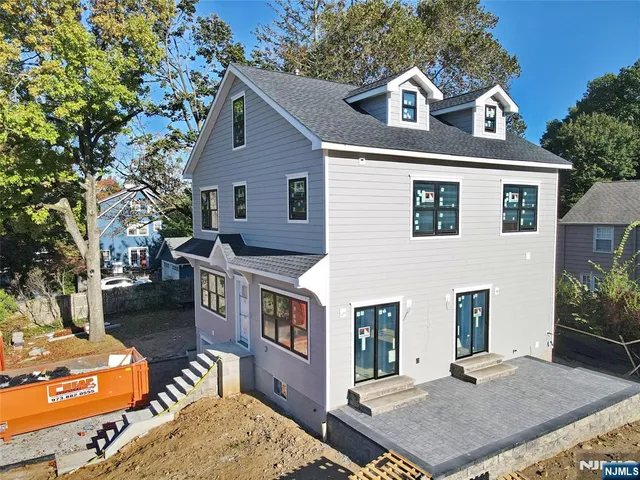 $1,599,000 | 4 Hilltop Way, Essex Fells, NJ 07021