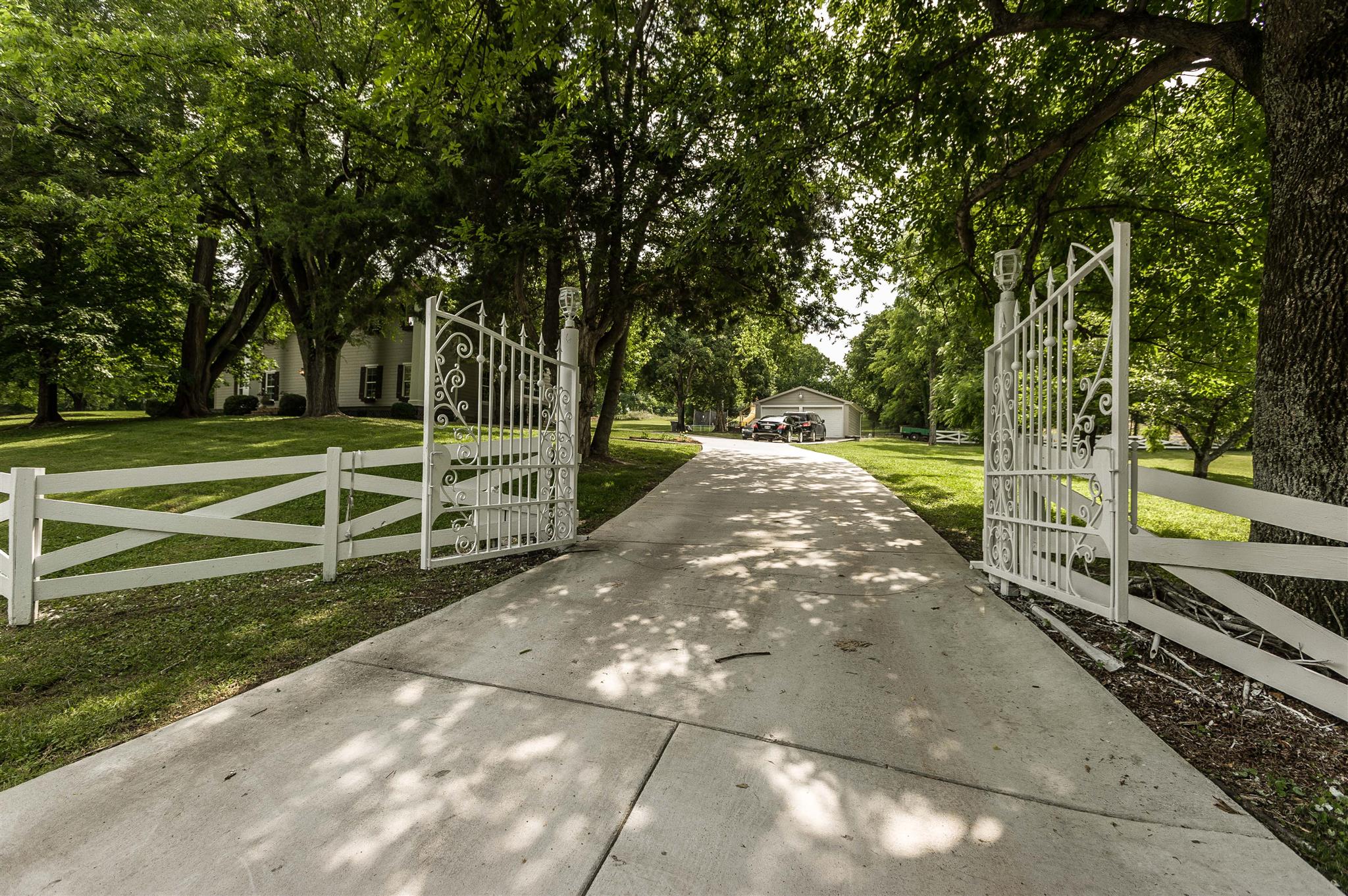 1210 Center Point Road Hendersonville, TN 37075 - Photo 1 of 30 Gallery Image 1