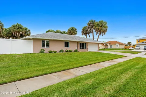 $469,900 | 498 Chamberlin Avenue Northwest, Palm Bay, FL 32907
