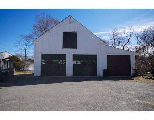 19 Bridge Road Salisbury, MA 01952 - Photo 8 of 9 a view of a garage