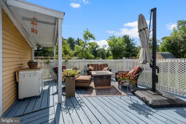 a outdoor view with a sitting space