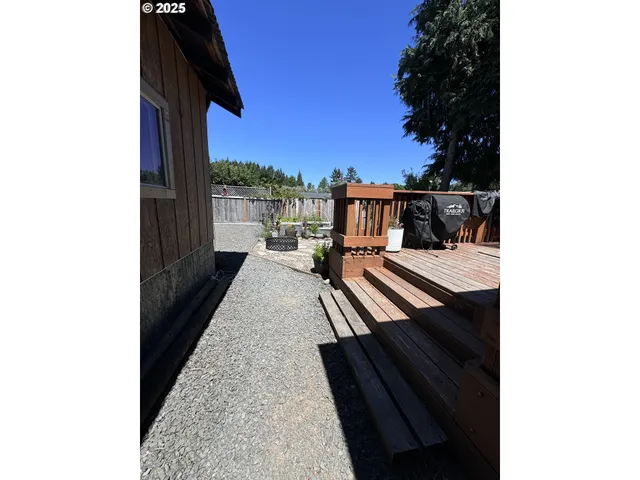 $329,000 | 1142 Clatsop Street, Vernonia, OR 97064