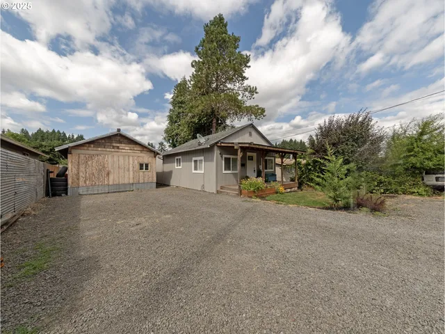 $329,000 | 1142 Clatsop Street, Vernonia, OR 97064