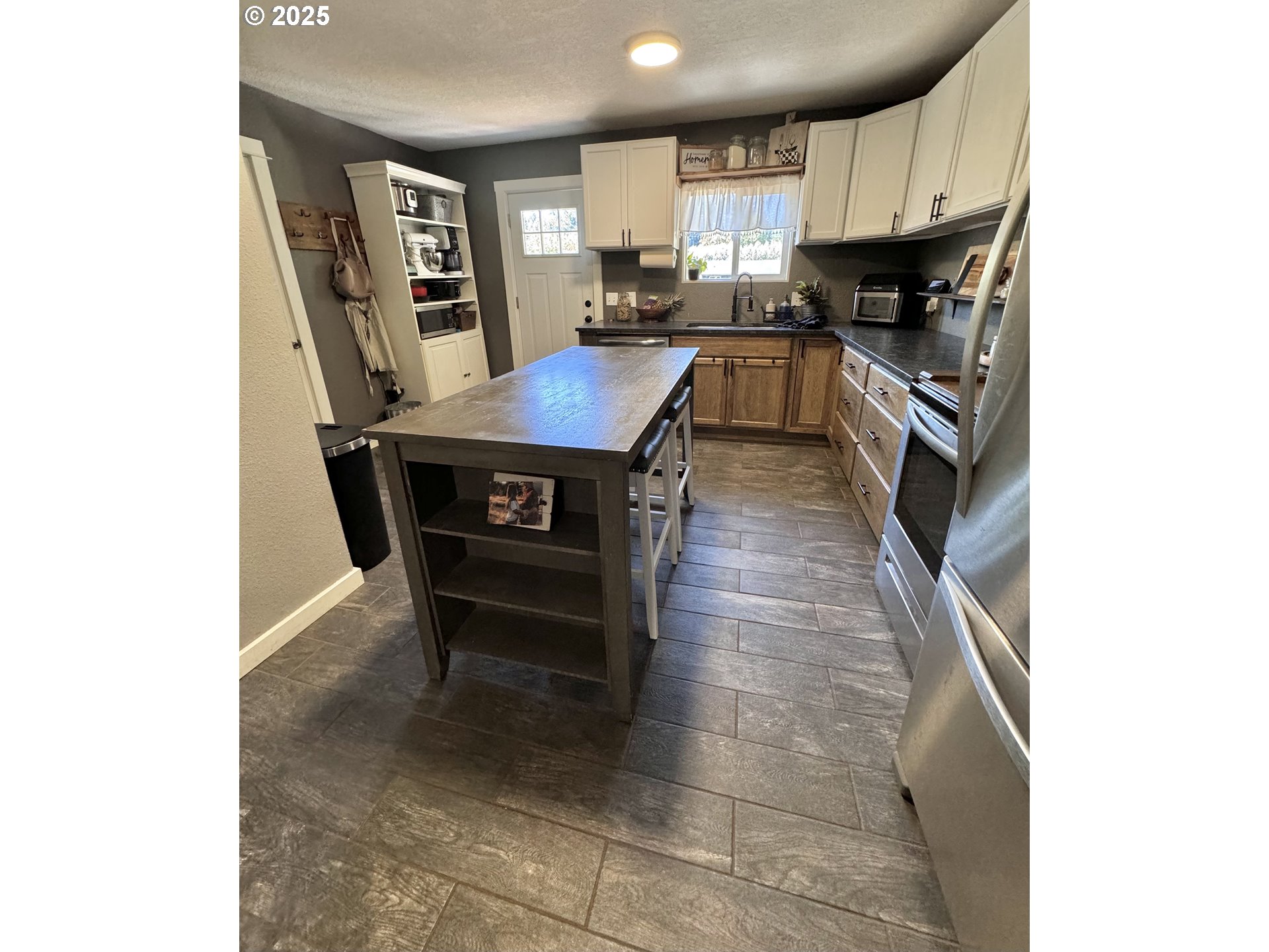 1142 Clatsop Street Vernonia, OR 97064 - Photo 3 of 25