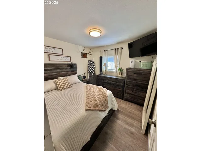 $329,000 | 1142 Clatsop Street, Vernonia, OR 97064