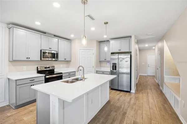 $2,550 | 5504 Tripoli Drive, Palmetto, FL 34221