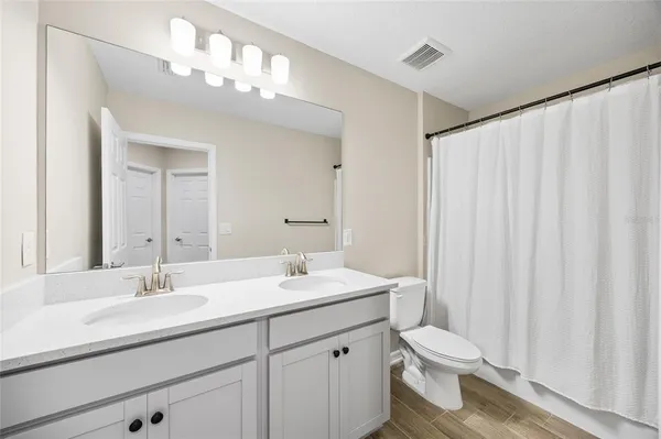 $2,550 | 5504 Tripoli Drive, Palmetto, FL 34221