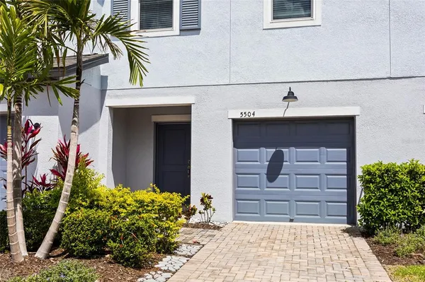 $2,550 | 5504 Tripoli Drive, Palmetto, FL 34221