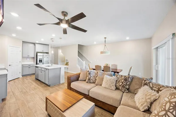 $2,550 | 5504 Tripoli Drive, Palmetto, FL 34221