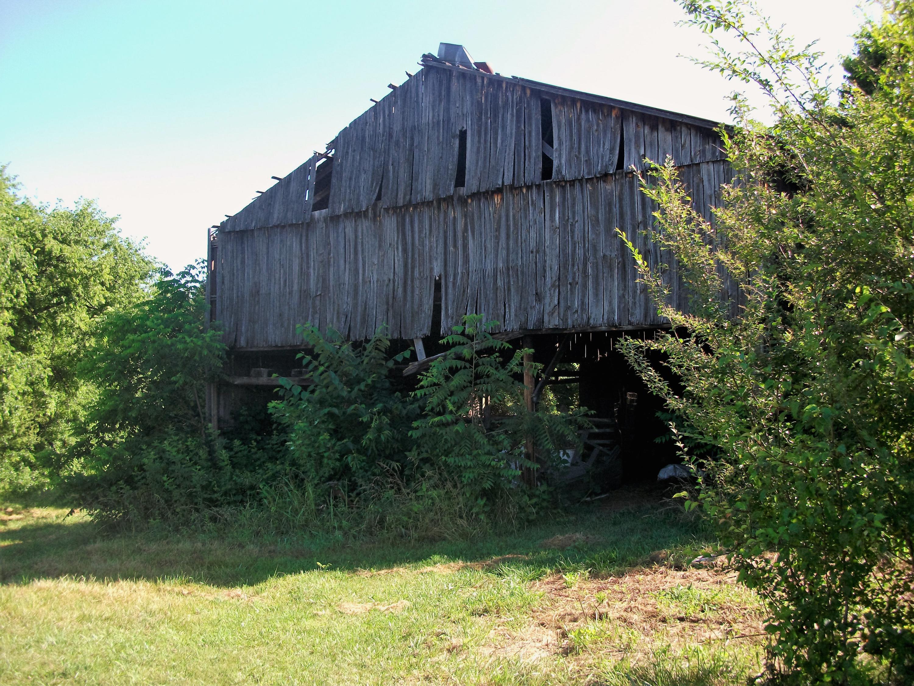 1134 Newman Riley Road Dandridge, TN 37725 - Photo 30 of 33 36' X 36' Barn