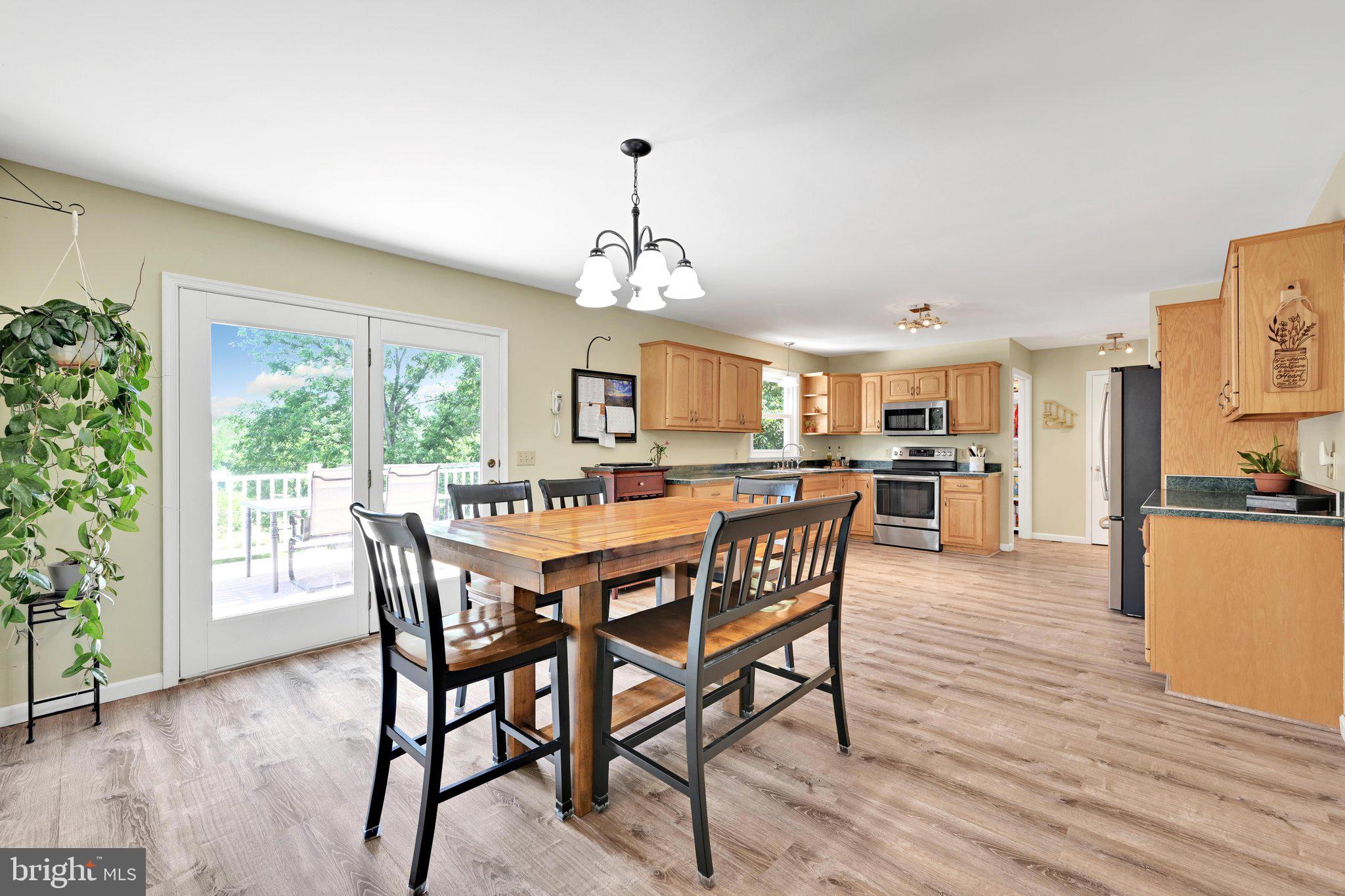 680 New Schaefferstown Road Bernville, PA 19506 - Photo 26 of 71 Dining Area