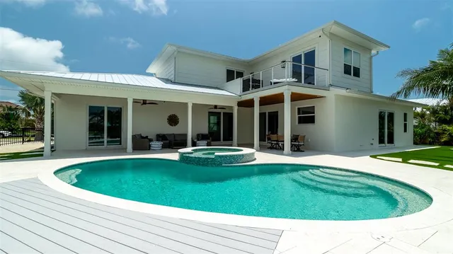 $4,440,000 | 603 Emerald Lane, Holmes Beach, FL 34217
