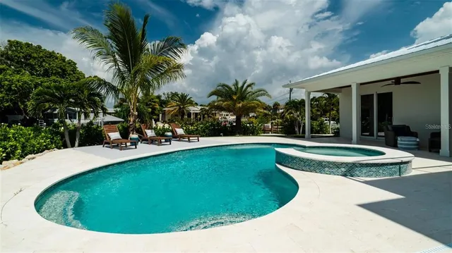 $4,440,000 | 603 Emerald Lane, Holmes Beach, FL 34217