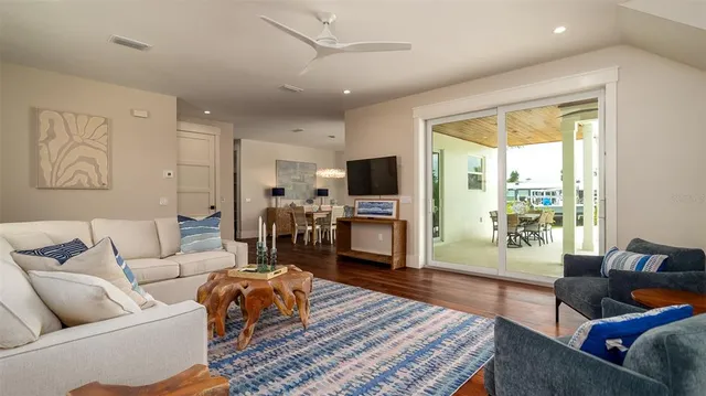 $4,440,000 | 603 Emerald Lane, Holmes Beach, FL 34217