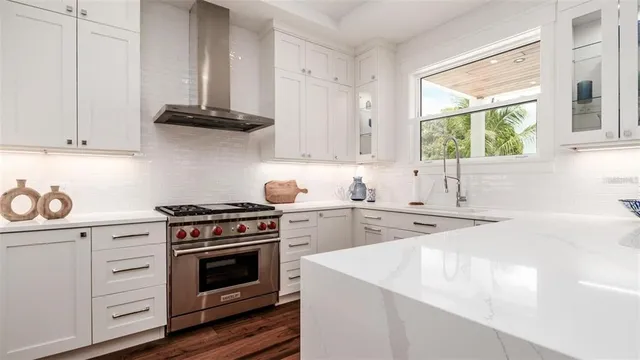 $4,440,000 | 603 Emerald Lane, Holmes Beach, FL 34217