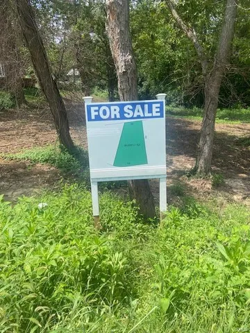 $199,900 | 649 South Sappington Road, Oakland, MO 63122