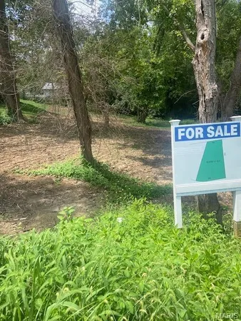 $179,900 | 649 South Sappington Road, Oakland, MO 63122