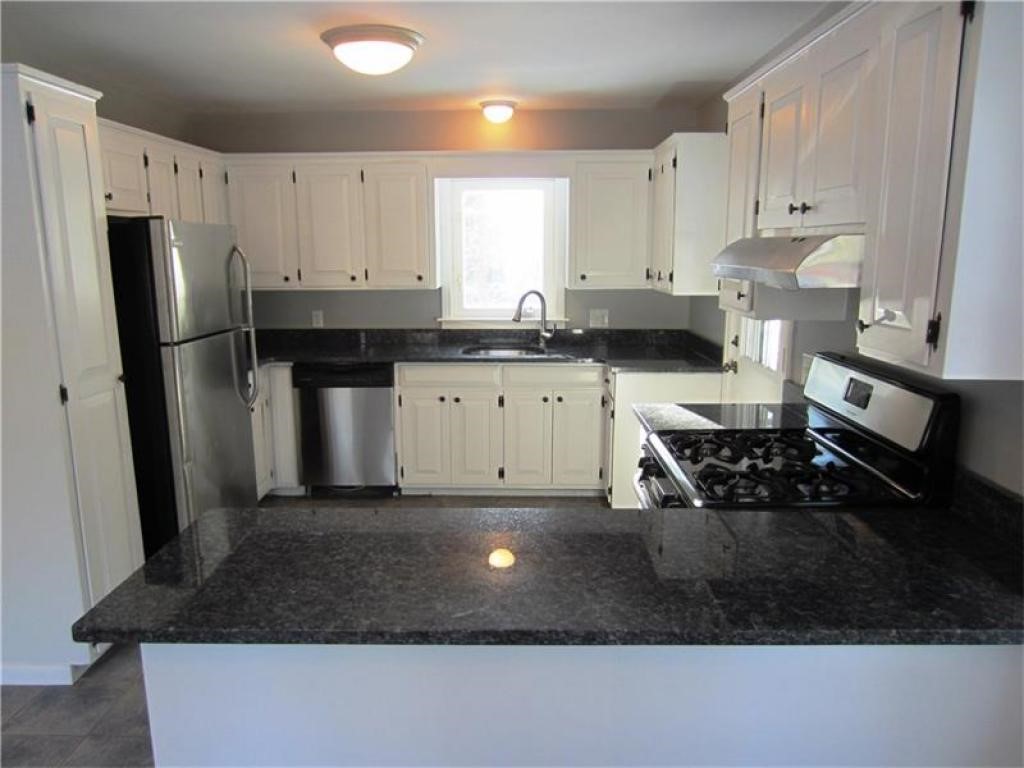60 South Skillings Road Arundel, ME 04046 - Photo 4 of 29