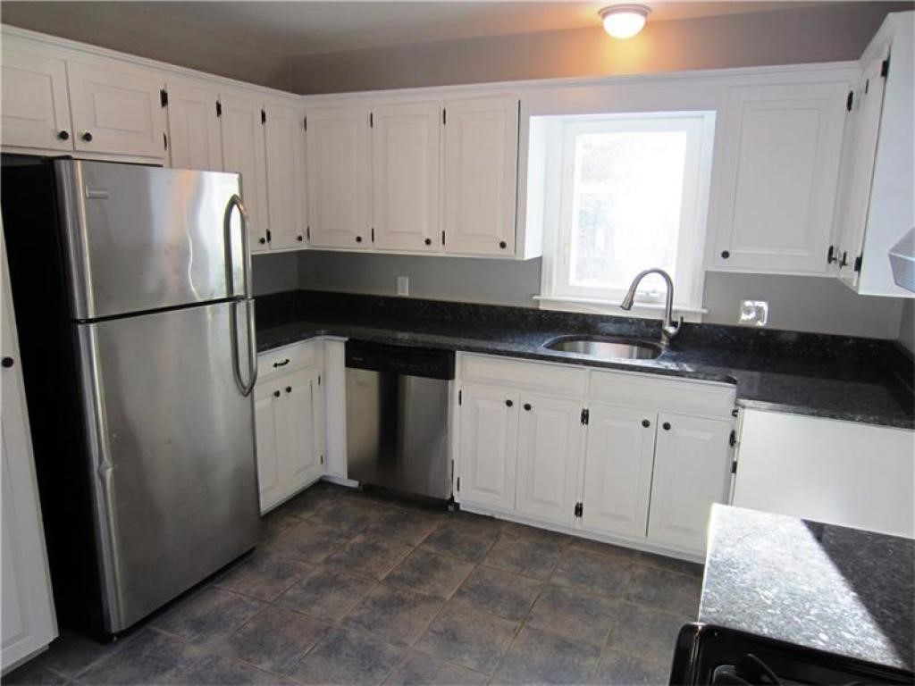 60 South Skillings Road Arundel, ME 04046 - Photo 5 of 29