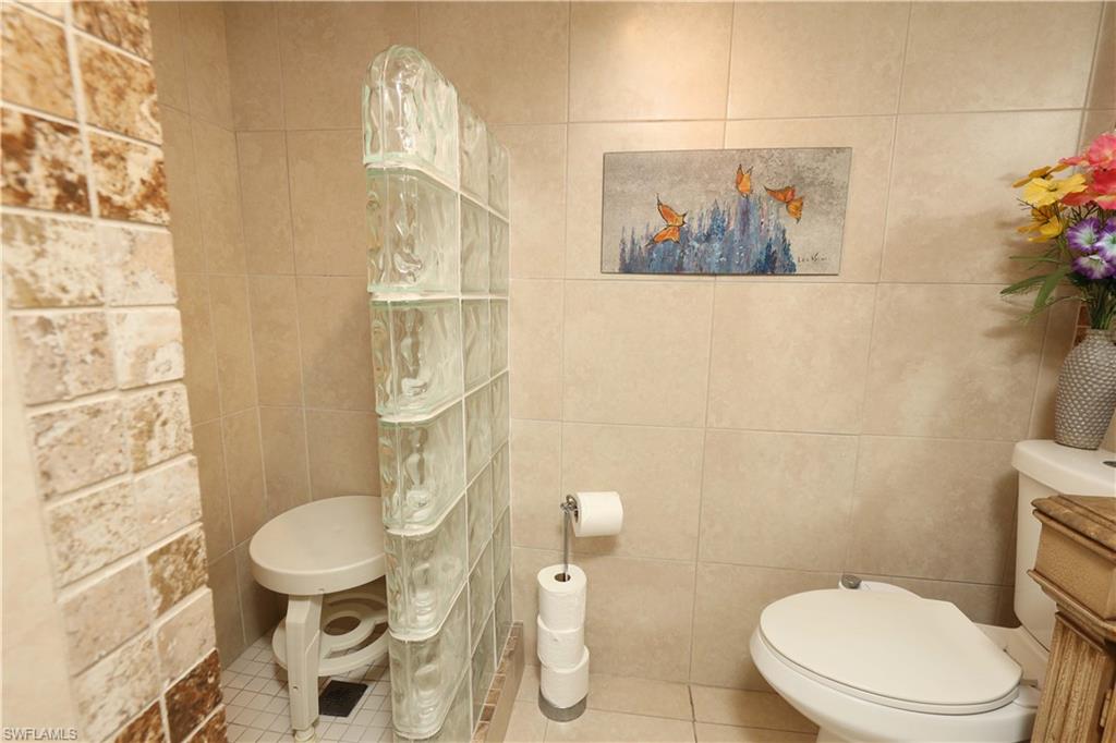 37 High Point Circle East, Unit 209 Naples, FL 34103 - Photo 13 of 28