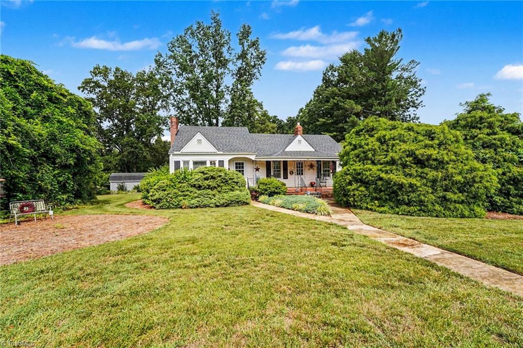 133 Mountain View Road King, NC 27021 - Photo 4 of 35
