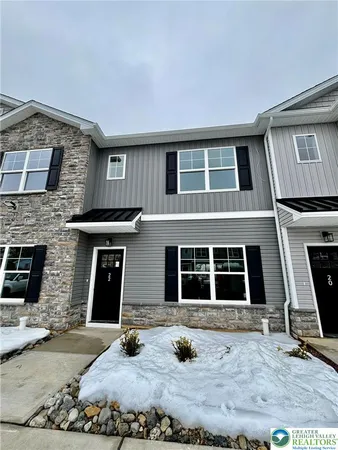 $2,500 | 1411 Greenview Drive, Unit 22, Bethlehem, PA 18018