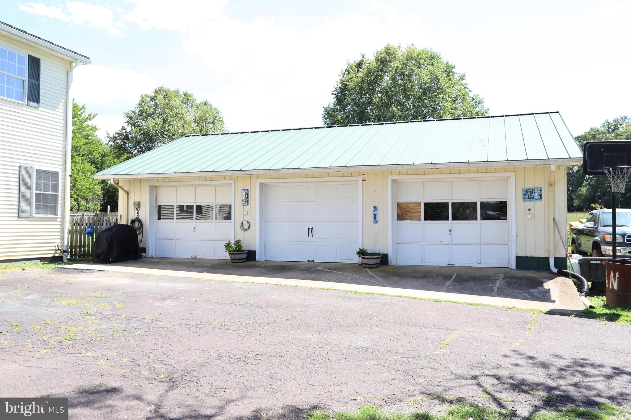 23202 Village Road Unionville, VA 22567 - Photo 26 of 28 a house with a outdoor space