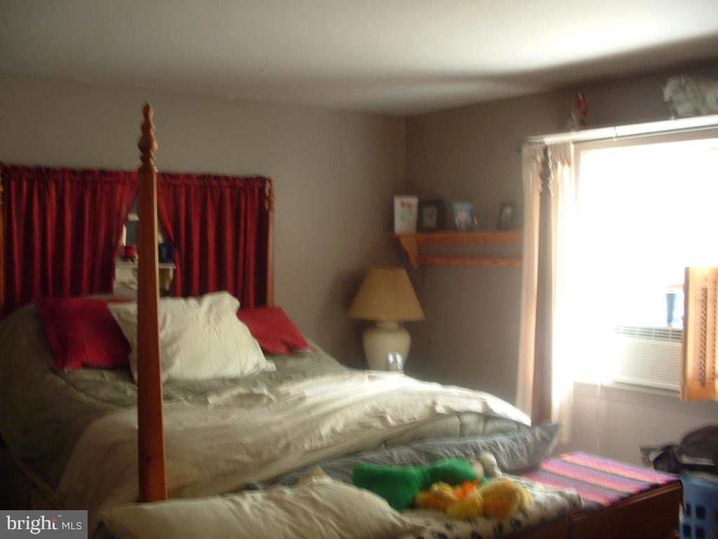 165 Covered Bridge Road Elizabethtown, PA 17022 - Photo 5 of 7 Gallery Image 5