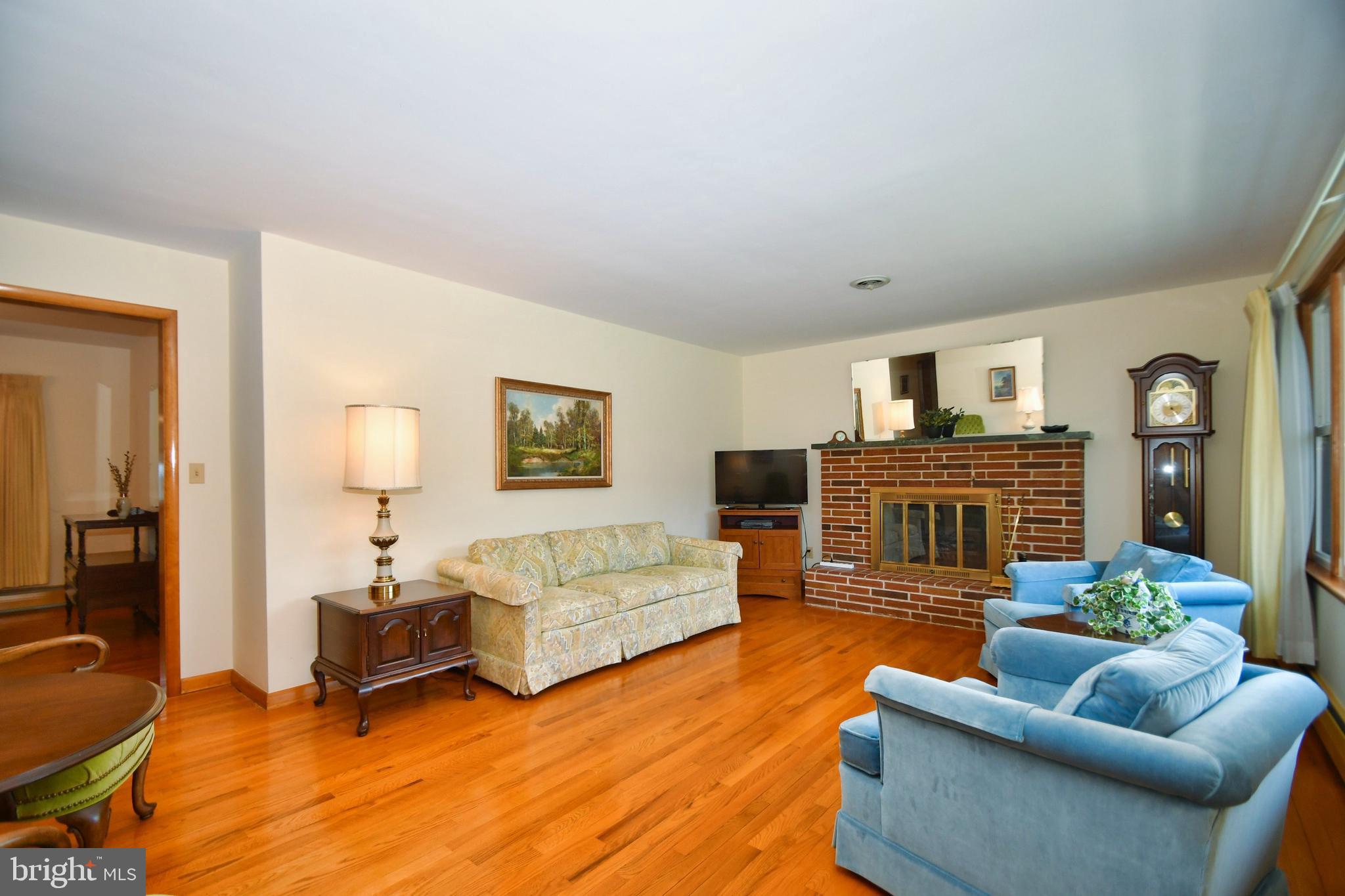 326 Fox Road Havre de Grace, MD 21078 - Photo 6 of 48 Family room in the front right corner of the home.