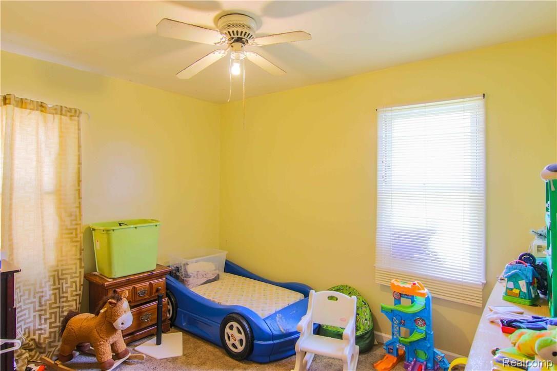 205 Shadowlawn Street Inkster, MI 48141 - Photo 10 of 18 untitled (10 of 35).jpg