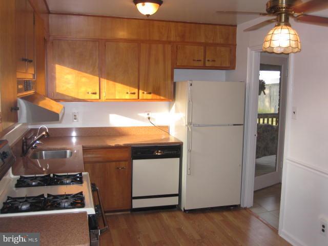 12709 Holdridge Road Silver Spring, MD 20906 - Photo 1 of 22 Kitchen1