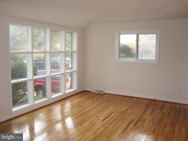12709 Holdridge Road Silver Spring, MD 20906 - Photo 12 of 22 Living Room