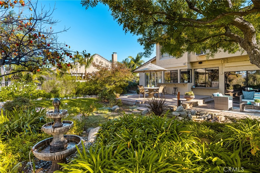 2927 Treeview Place Fullerton, CA 92835 - Photo 37 of 62 a view of a house with swimming pool and sitting area