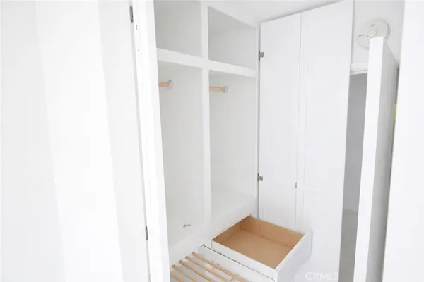 $2,800 | 421 South Lafayette Park Place, Unit 404, Los Angeles, CA 90057