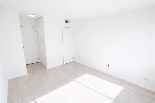$2,800 | 421 South Lafayette Park Place, Unit 404, Los Angeles, CA 90057